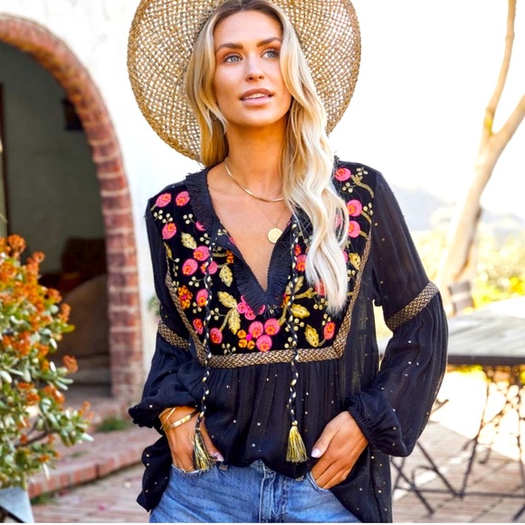 Vici Tops - LoveStitch Women’s Blouse Small Top‎ Embroidered Sequin Made in India
